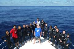 scuba-boat-group-shot